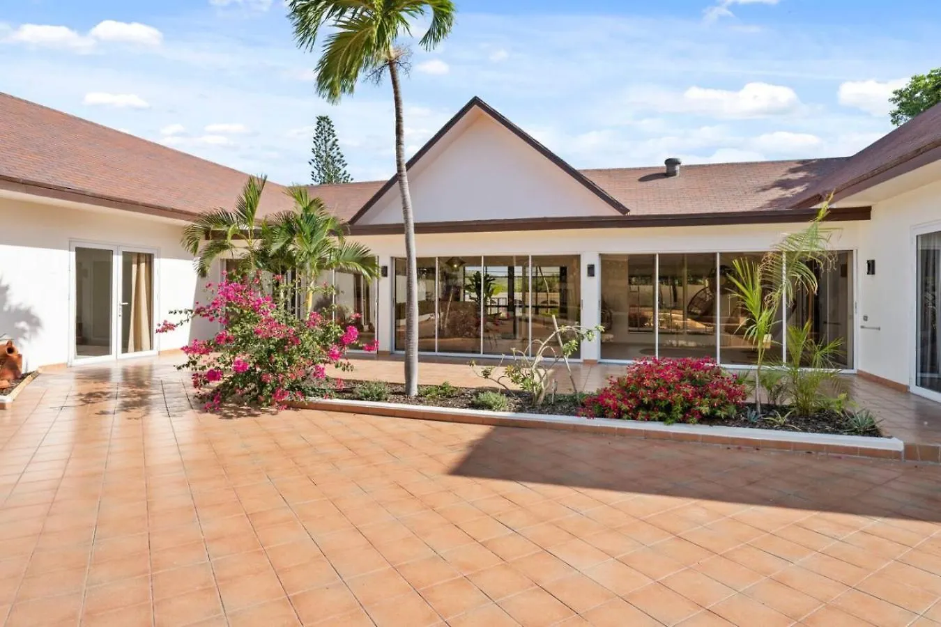 New - 6Br 4Ba Big Villa - Casibari Residence Santa Cruz 0*,